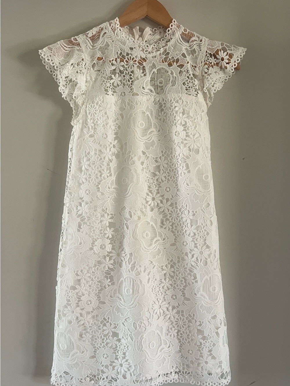 cupcakes & cashmere White Floral Lace Mini Dress